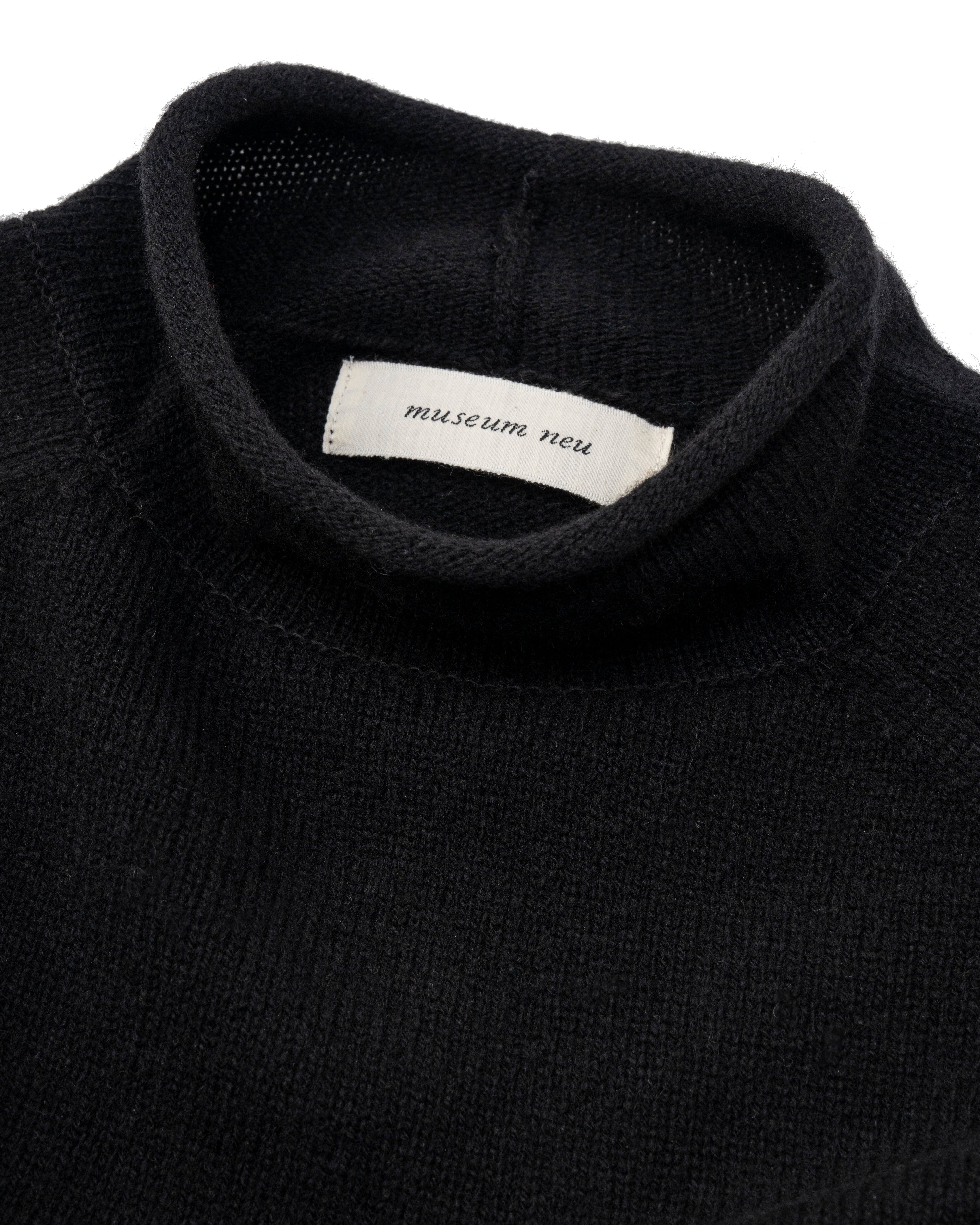 Knit Pullover